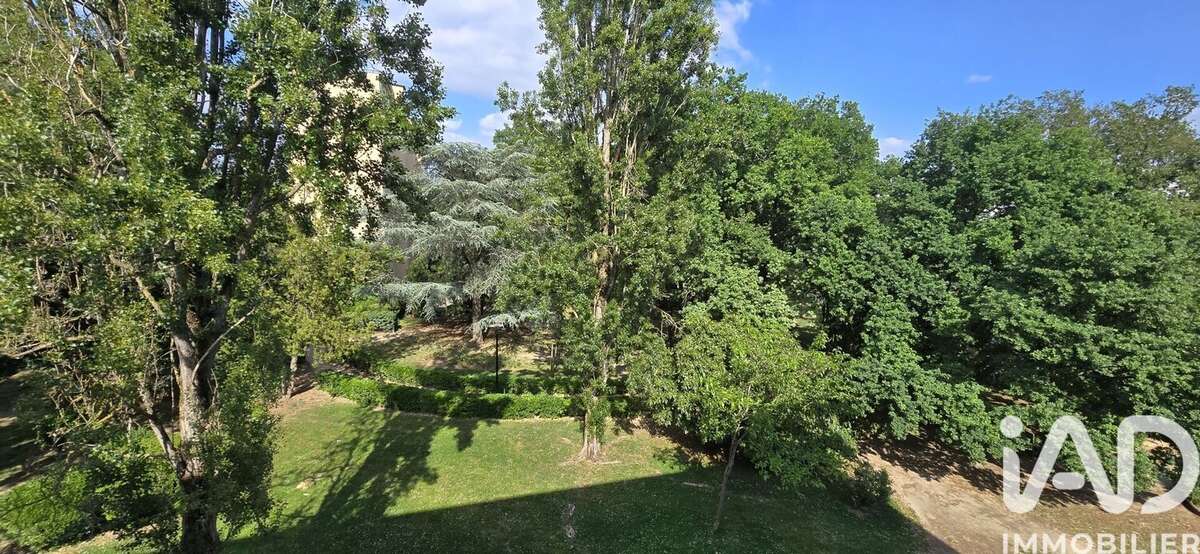 Photo 5 - Appartement à SAINTE-GENEVIEVE-DES-BOIS