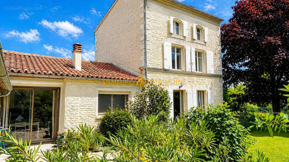 Maison à LIGNE