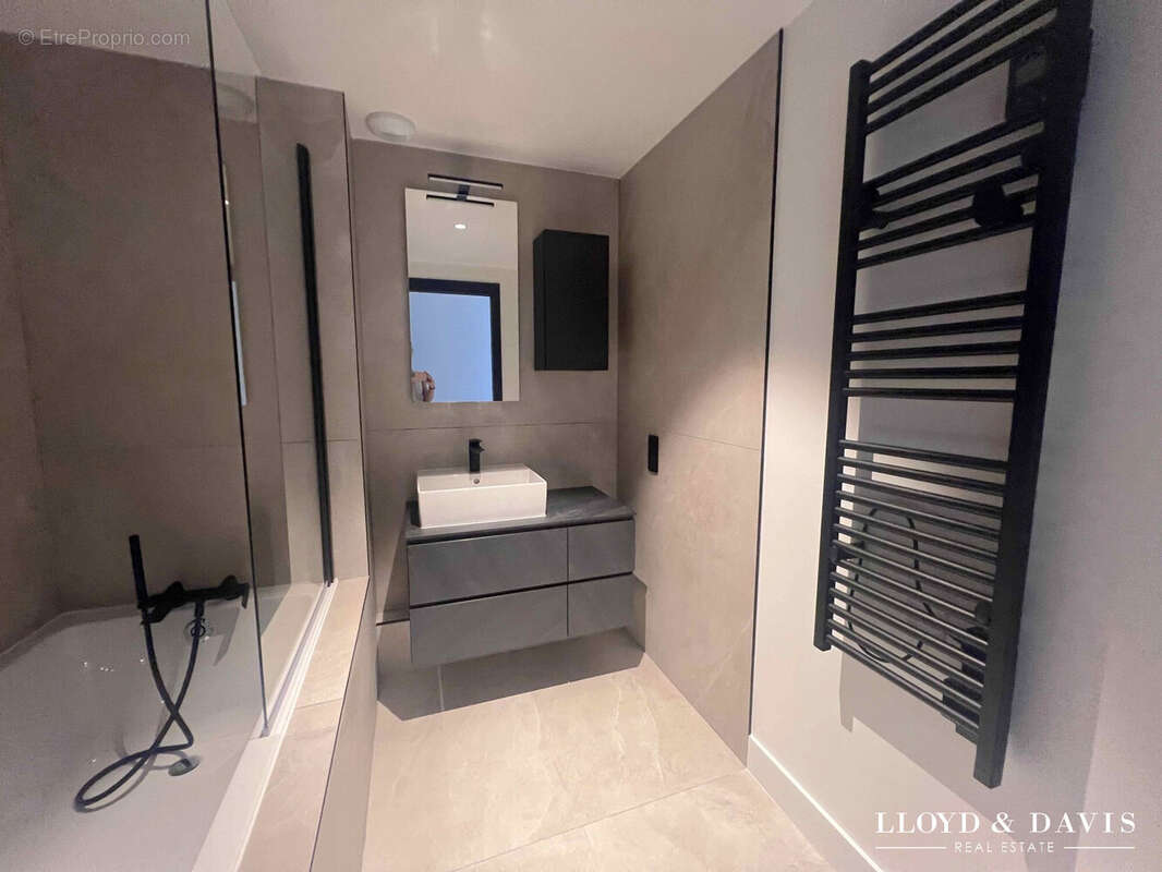 Appartement à CASTELNAU-LE-LEZ