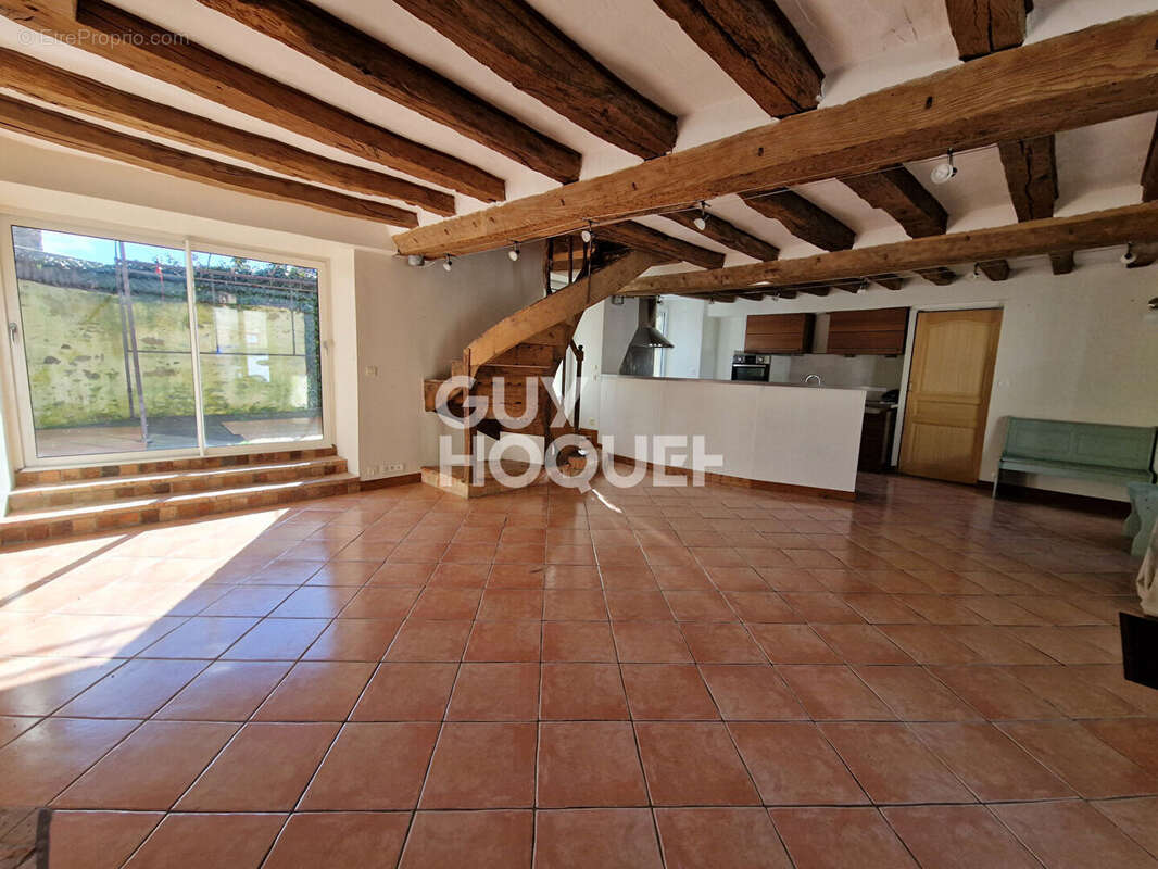 Maison à GENNES-SUR-GLAIZE