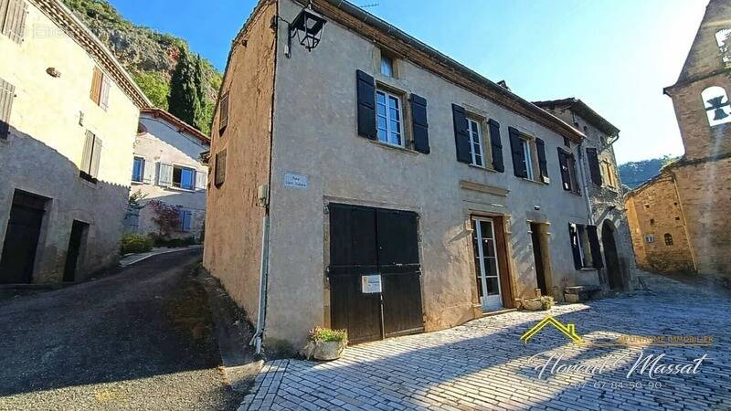 Maison à LARROQUE