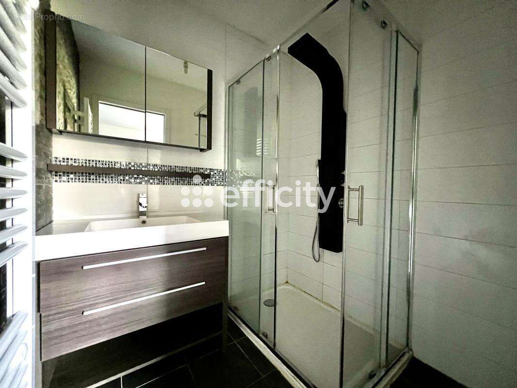 Maison à SAINT-THURIAL