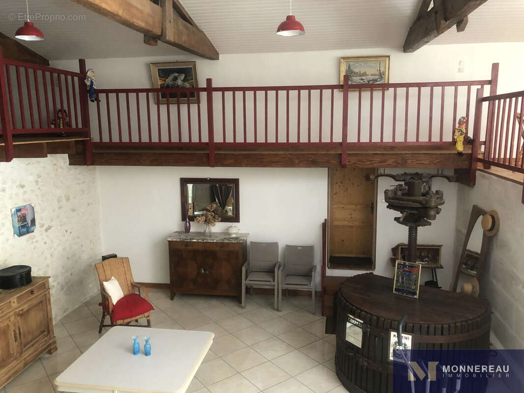 Maison à JURIGNAC