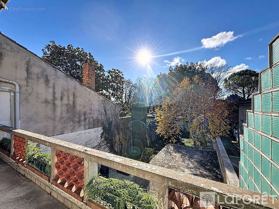 Maison à COURTHEZON