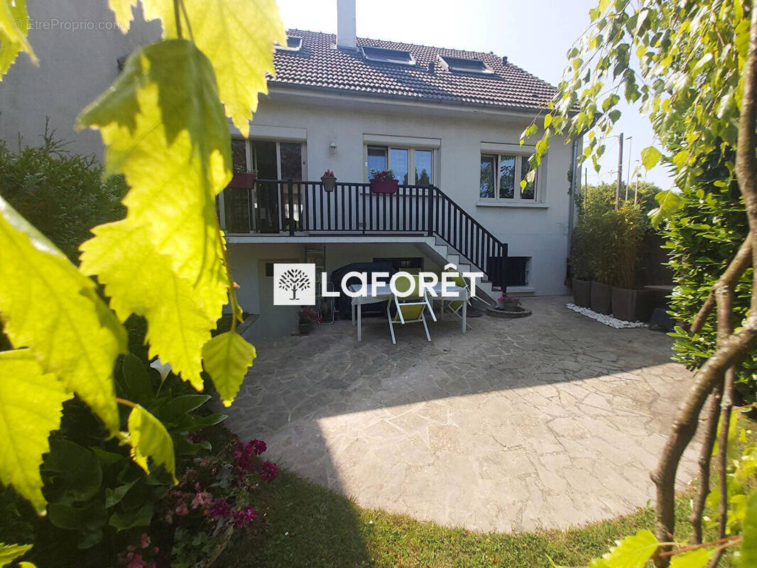 Maison à VILLEMOMBLE