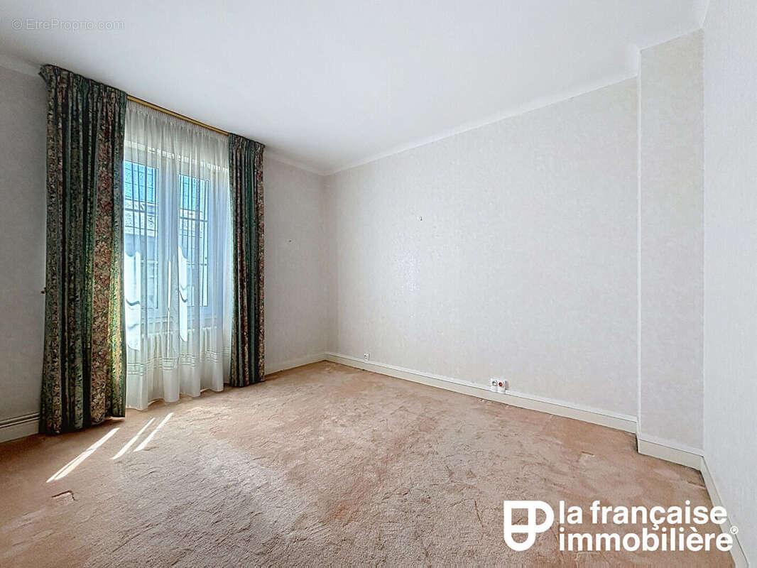 Maison 8 pièces de caractère de 160 m², Sacrés Coeurs. - photo 4
