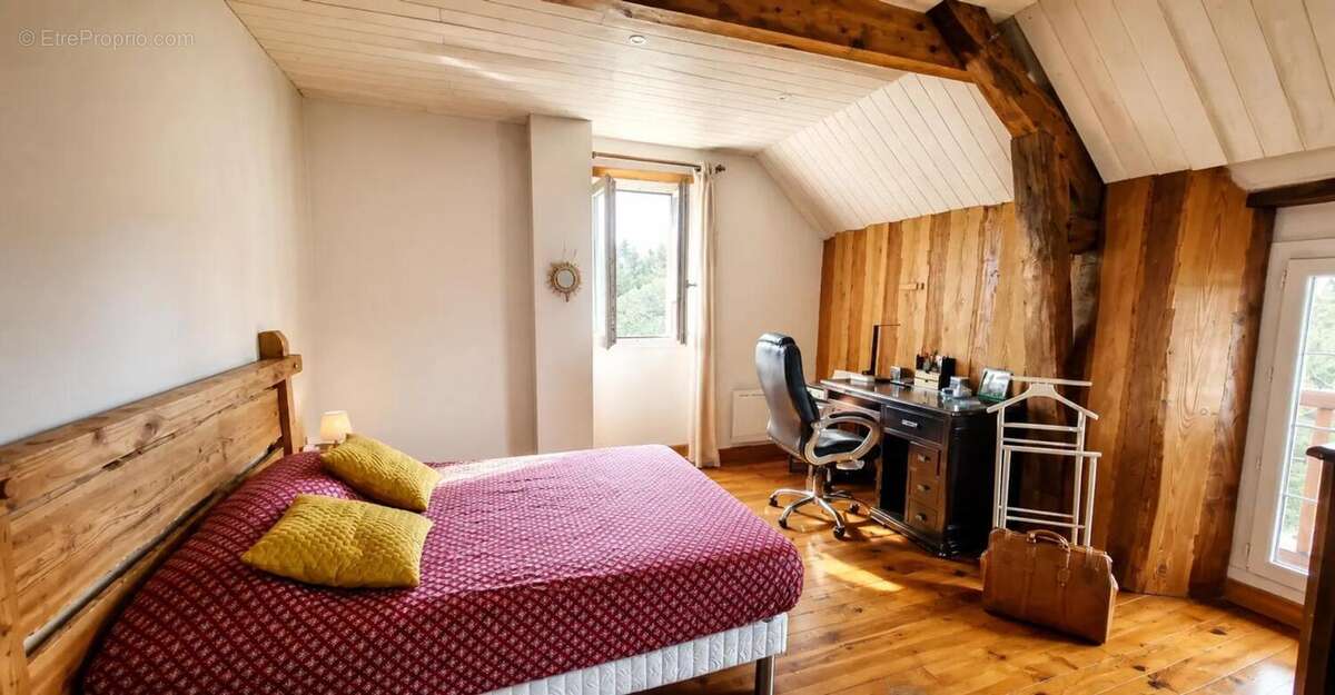 Maison de 5 pièces dans un village au calme - photo 8