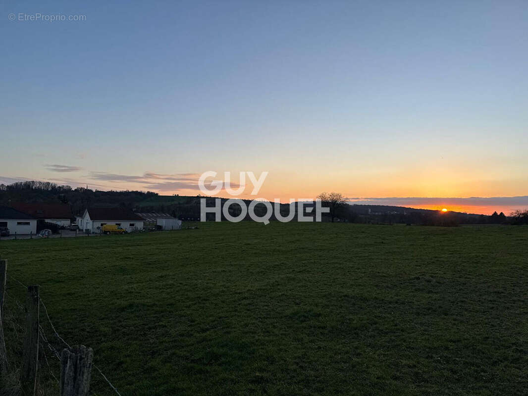 Terrain à LANTENNE-VERTIERE