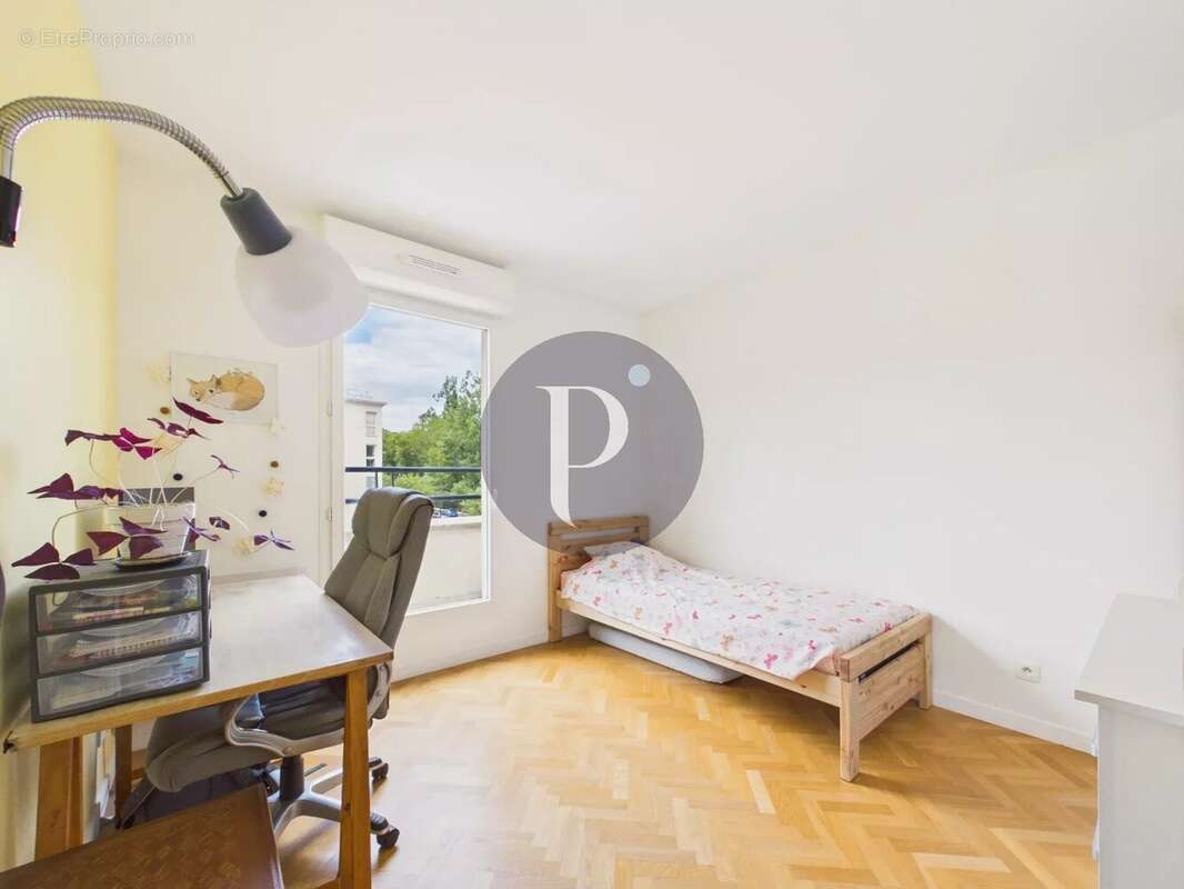 Appartement à LE PLESSIS-ROBINSON