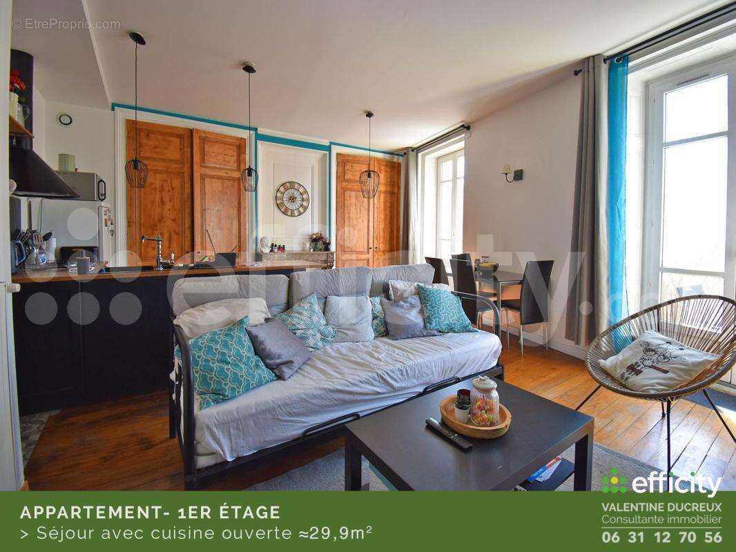 Appartement à CHAZELLES-SUR-LYON