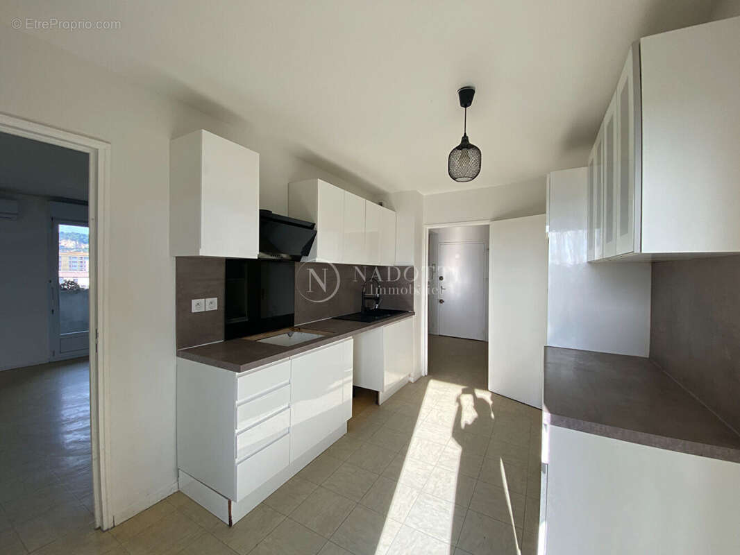 Vaste Appartement lumineux Cavaillon 4 pièce(s) 92 m2 - photo 3