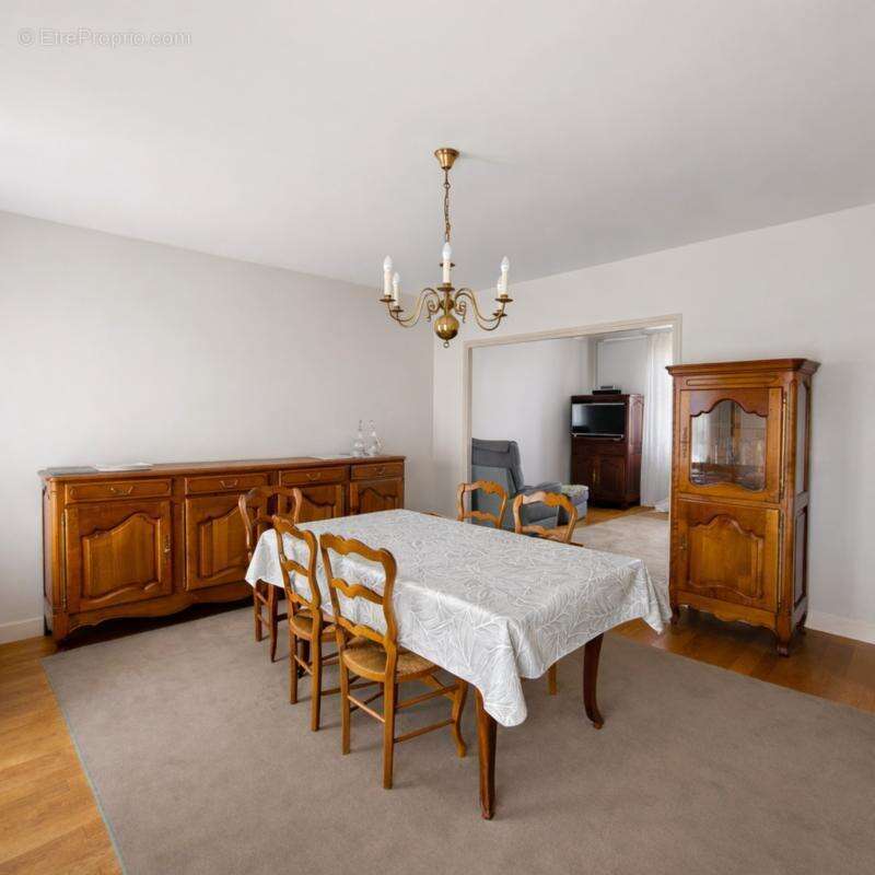 Maison à CHATEAU-LA-VALLIERE