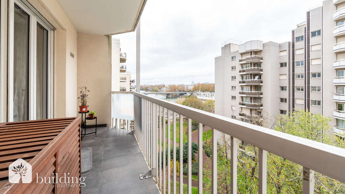 Courbevoie Hôtel de Ville - Appartement 4 pièces de 81.09 m² et un balcon de 5.17 m² - photo 3