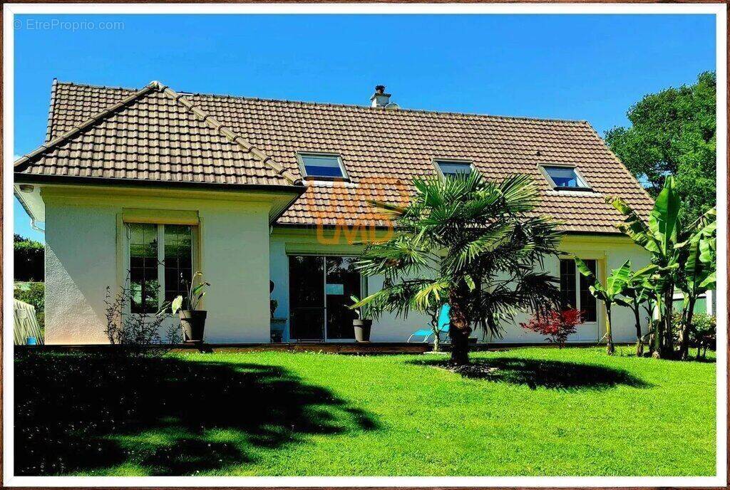 Maison à BESSE-SUR-BRAYE