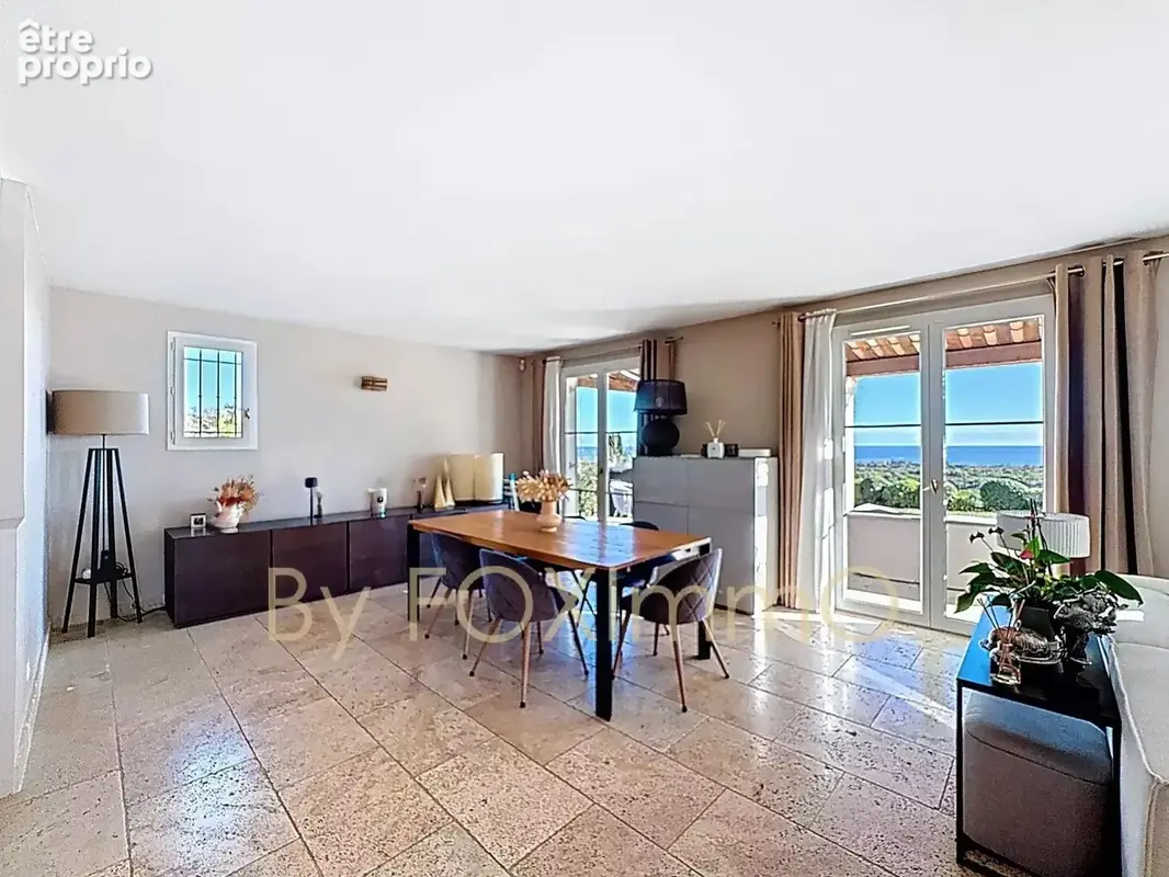 Villa vue mer sur la cote d azur, 4 chambres , piscine ,  jardin , residence securisé - photo 4