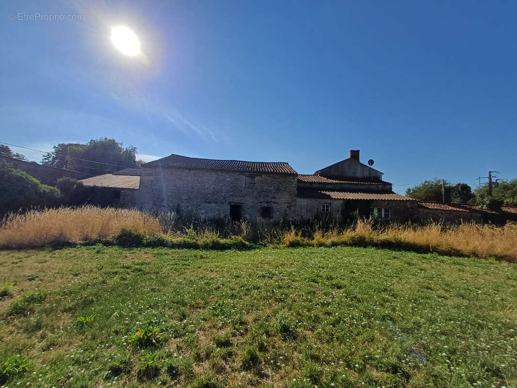 Maison en village - A rénover - photo 5