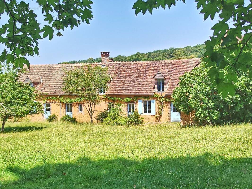 Maison à SAINT-MICHEL-DE-CHAVAIGNES