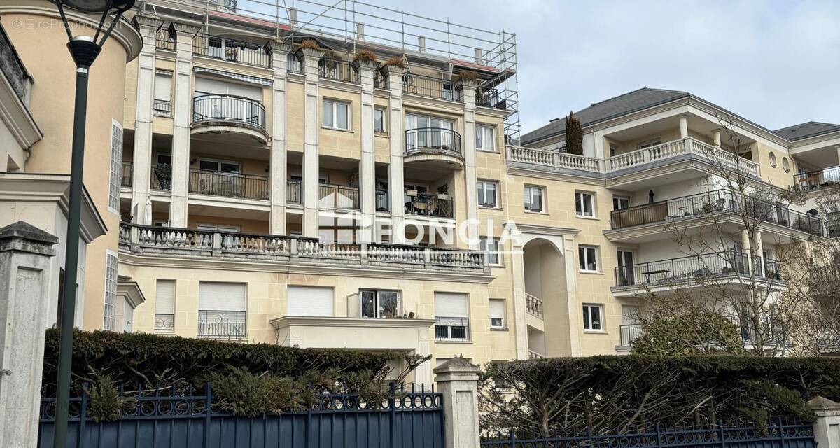 Appartement à LE PLESSIS-ROBINSON