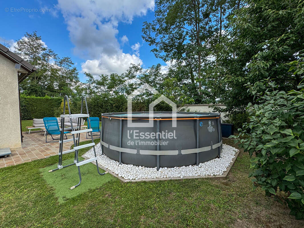 Maison à VERNEUIL-SUR-SEINE