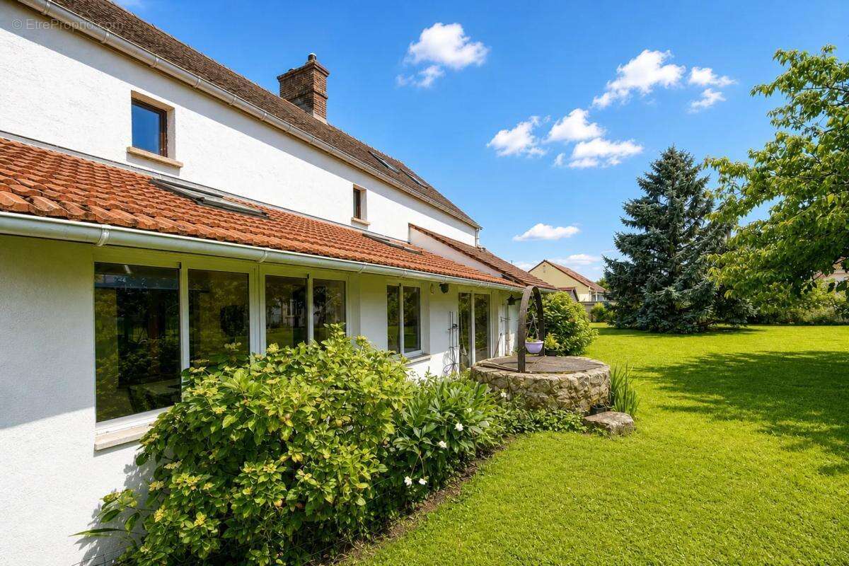 Maison à AUBEPIERRE-OZOUER-LE-REPOS