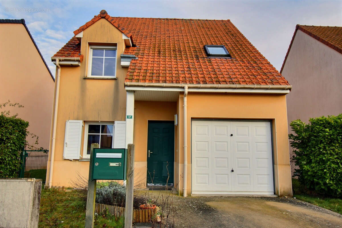 Maison à ANGERVILLE