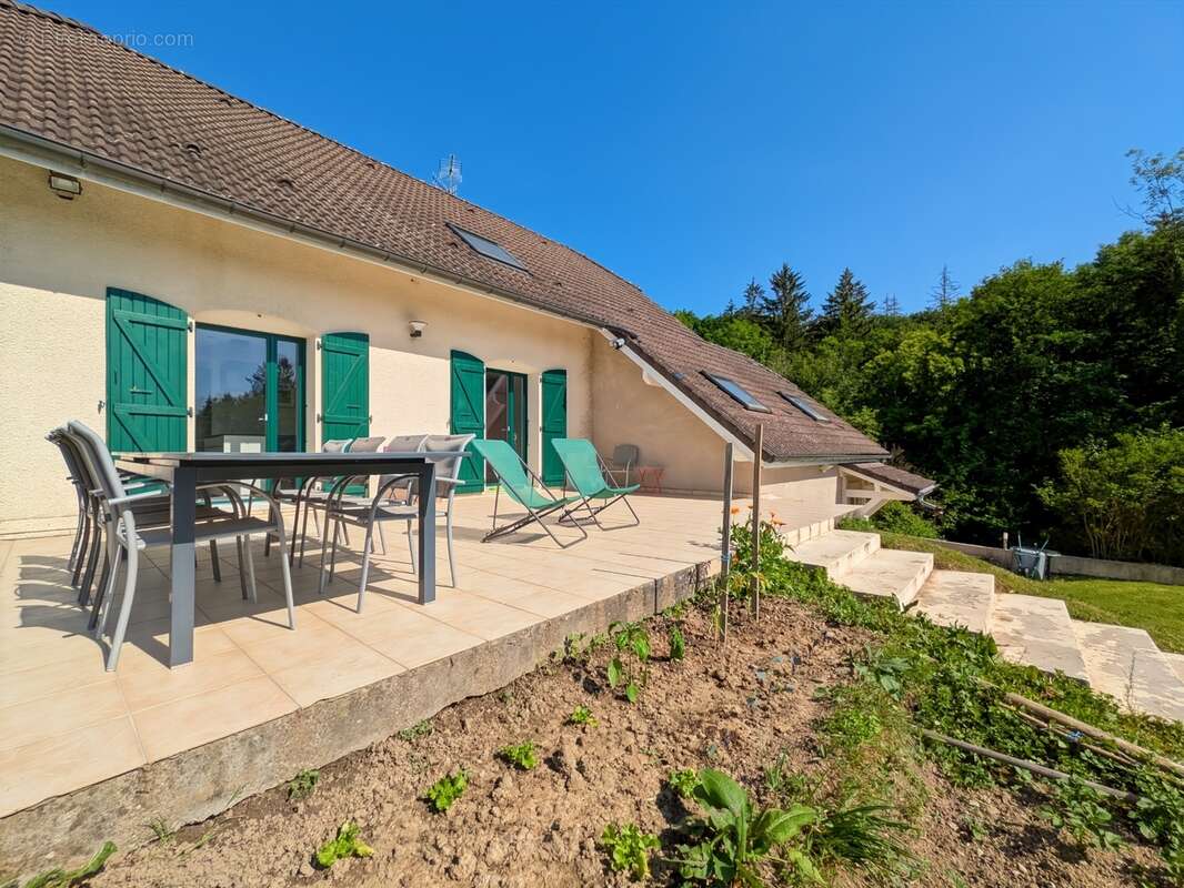 À vendre Maison 6 pièces LOISIN (74) Maison familiale avec piscine et dépendance – Secteur recherché aux portes de Genève - photo 7