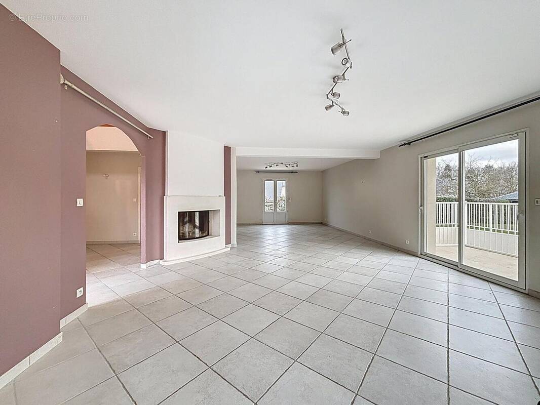 Photo 1 - Maison à SAINT-CYR-SUR-LOIRE