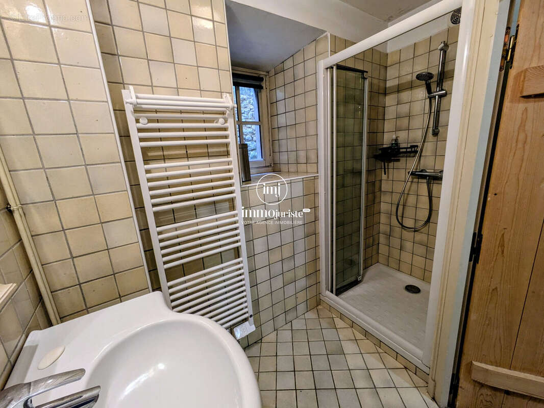 Maison 99 m² à Saint-Yrieix-Sous-Aixe  - photo 9