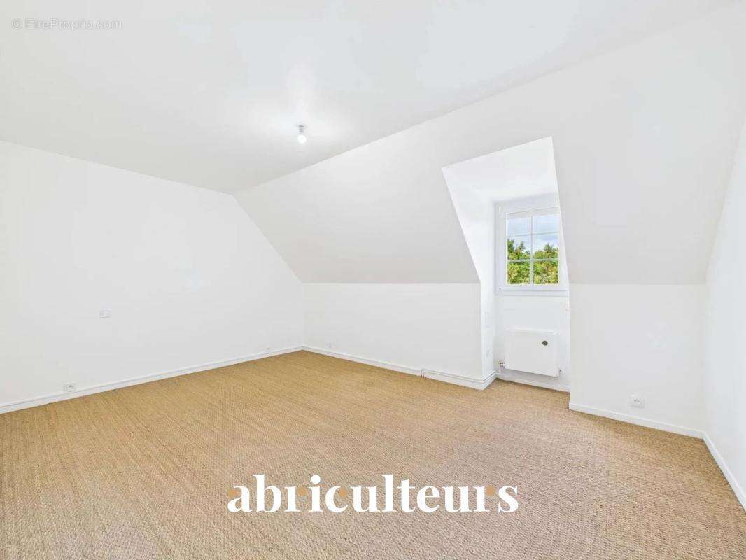 Maison à AVILLY-SAINT-LEONARD