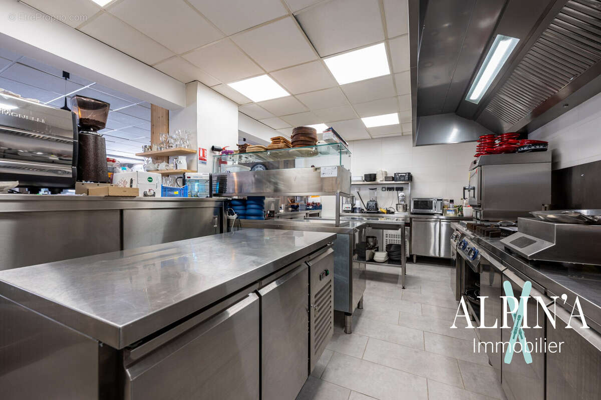 Commerce à BRIDES-LES-BAINS