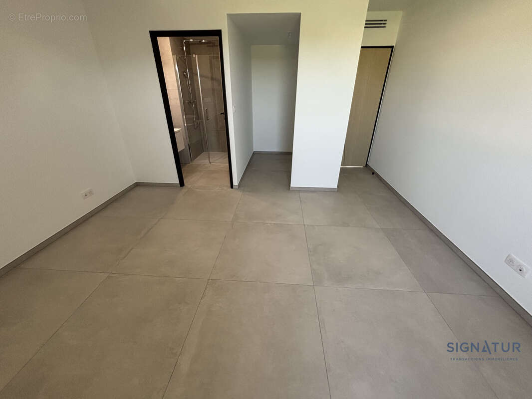 Appartement à CASTRIES