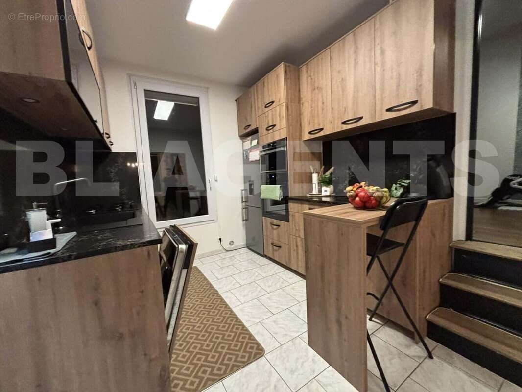 f990e8db-ae18-42ab-9d0e-98e543f1f888 - Maison à CHARLEVILLE-MEZIERES