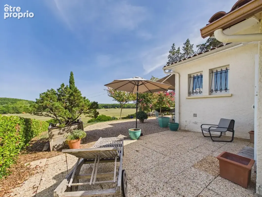 Charmante maison familiale avec dépendance et terrain - photo 13