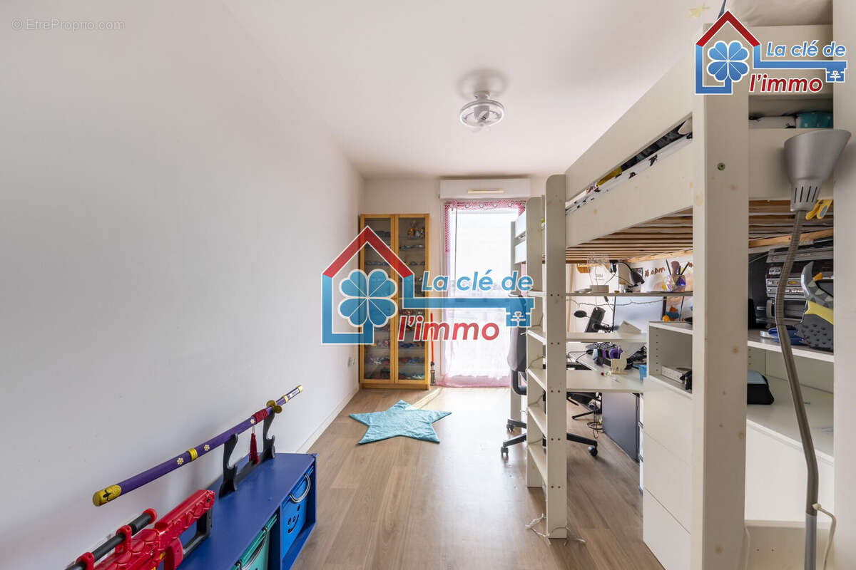 Appartement à MOISSY-CRAMAYEL
