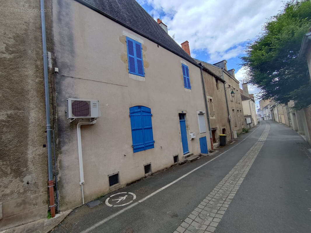 Appartement à CHATEAUMEILLANT