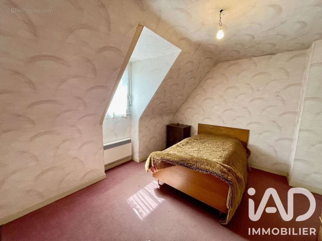 Maison 128 m² à Gouarec  - photo 8