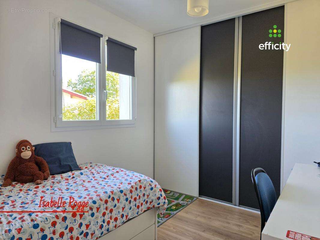 Maison 110 m² à Sames  - photo 9