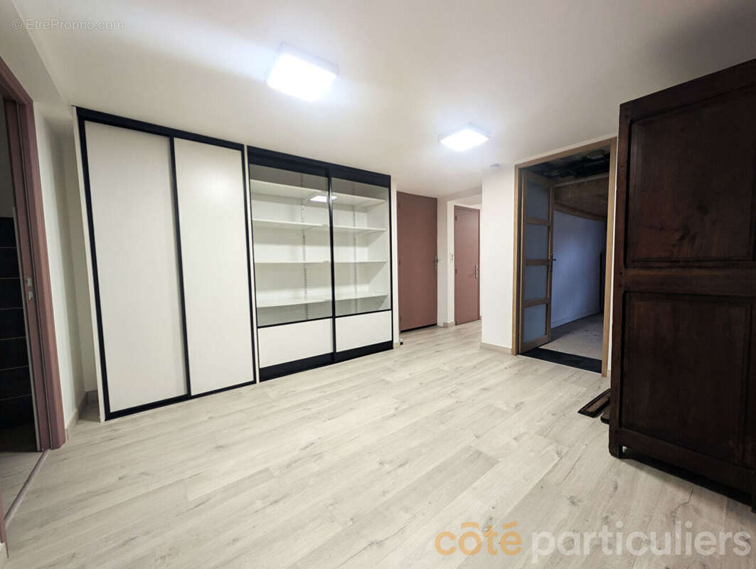 Maison à LUC-LA-PRIMAUBE