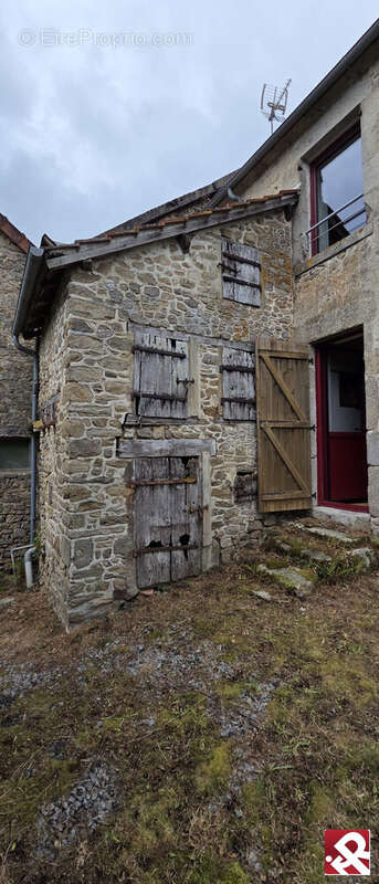 Maison à VAREILLES