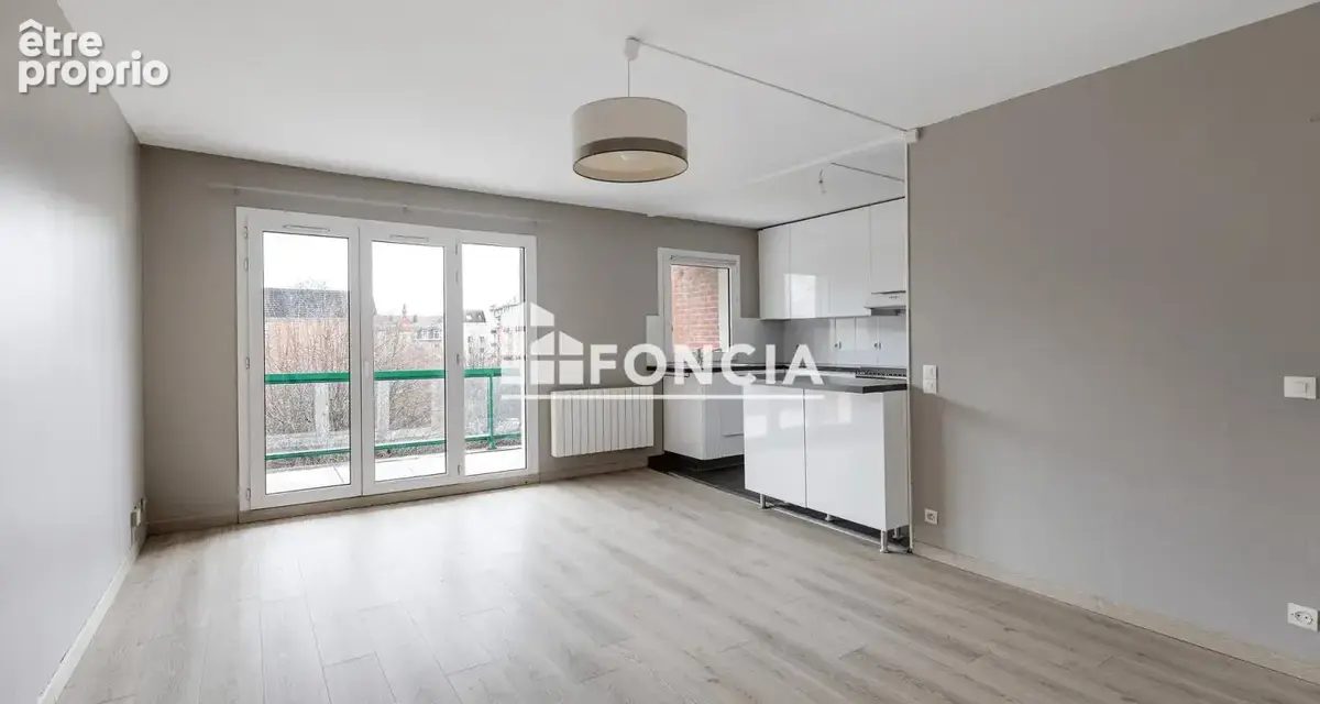 LILLE Vauban - Type 3 de 64 m2 avec balcon exposé Sud Est - Garage et cave - photo 2