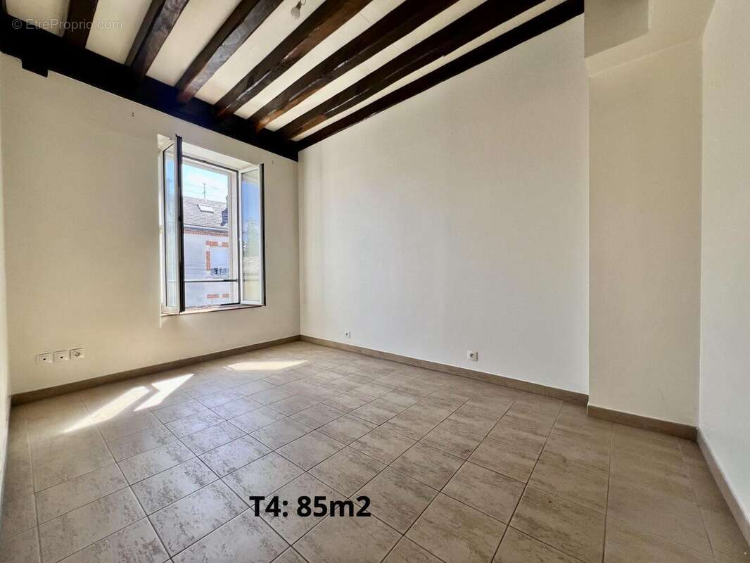 Appartement 306 m² à Orleans  - photo 9