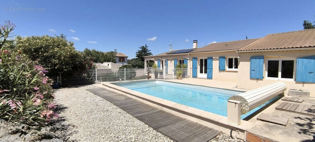 Maison à UCHAUD