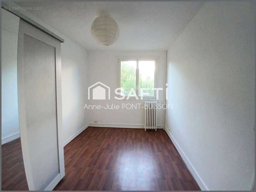 Photo 4 - Appartement à LA CELLE-SAINT-CLOUD