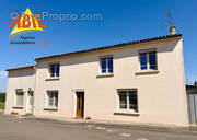 Photo 1 - Maison à SAINT-MARTIN-DE-FRAIGNEAU