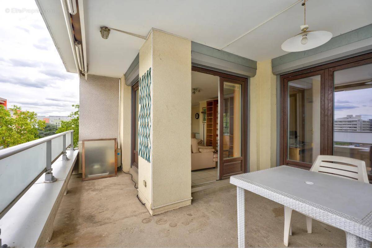 Appartement à LYON-8E