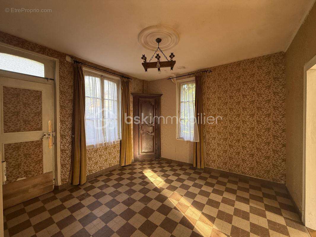 Maison à PONT-L&#039;EVEQUE