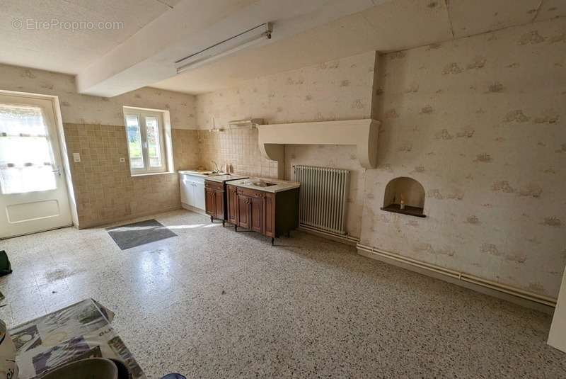 Maison à RIGNY-SUR-ARROUX