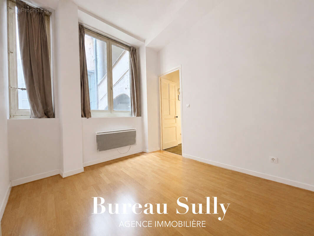 LYON 2 - 'Rue Mercière / Brest' - Bel appartement T3 - photo 7