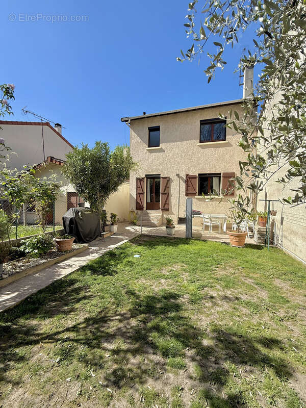 Maison à AULNAY-SOUS-BOIS