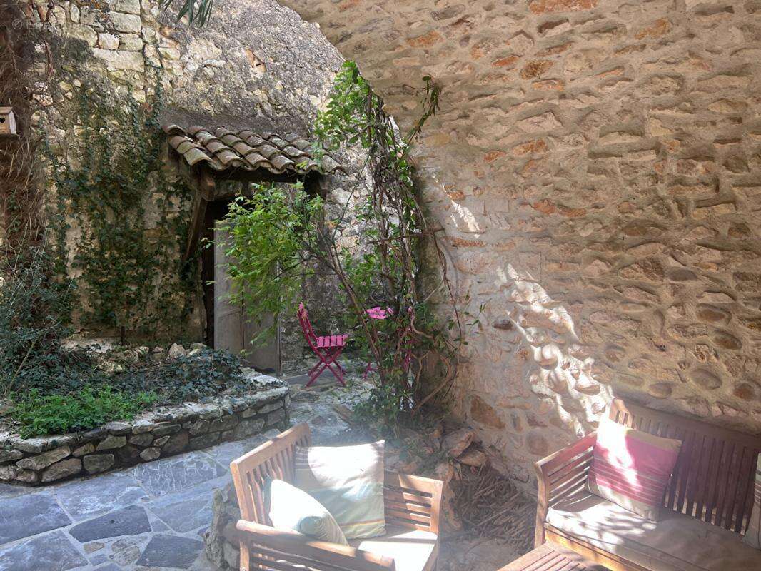 Maison à ROCHEGUDE